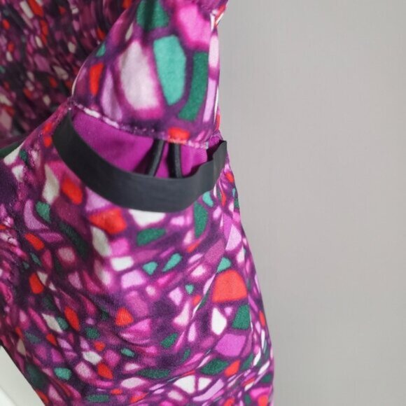 Lululemon Paradise Camo Multi Regal Plum Surf Short II Size M - Picture 6 of 9